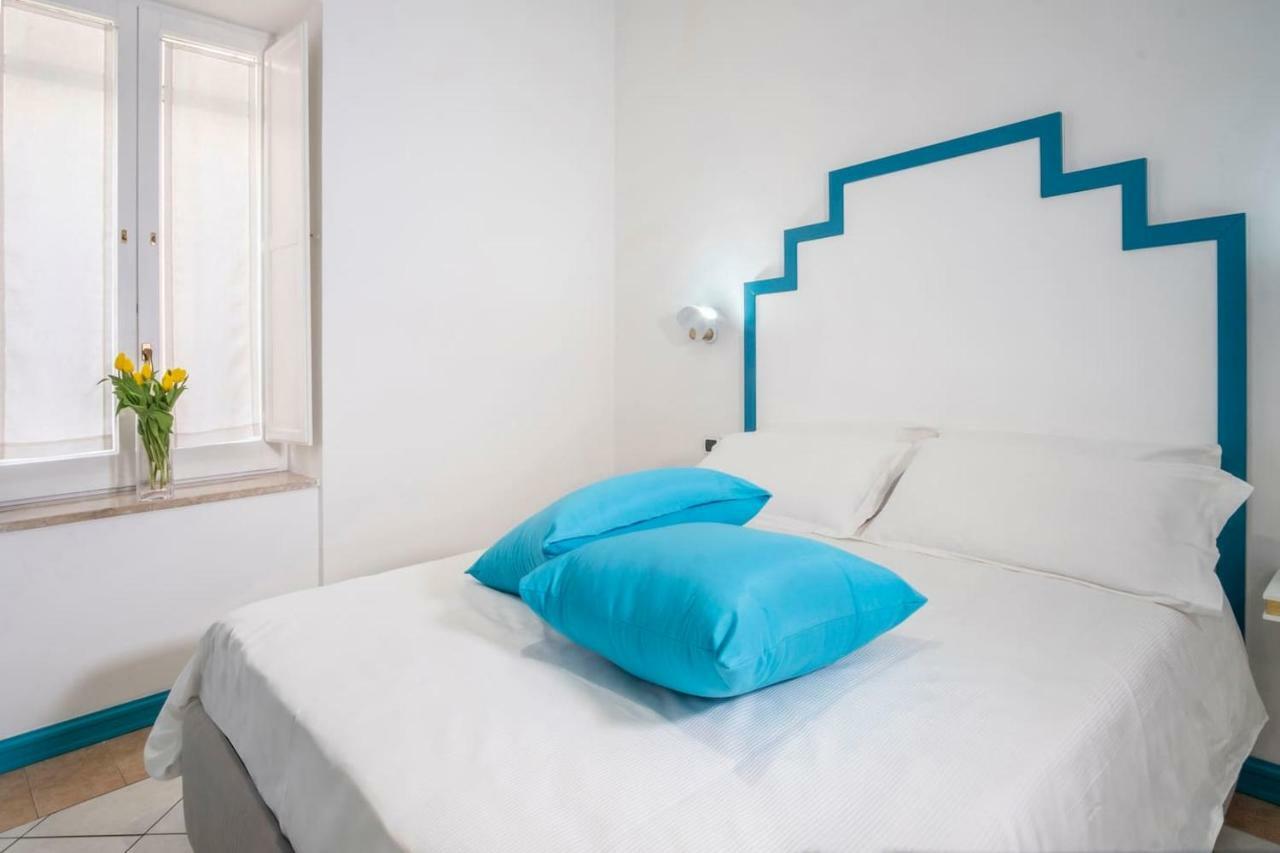 Maison M. - Luxury Apartment In Piazza Tasso ซอร์เรนโต ภายนอก รูปภาพ