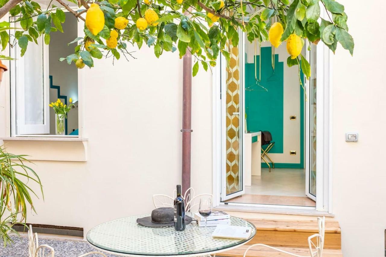 Maison M. - Luxury Apartment In Piazza Tasso ซอร์เรนโต ภายนอก รูปภาพ