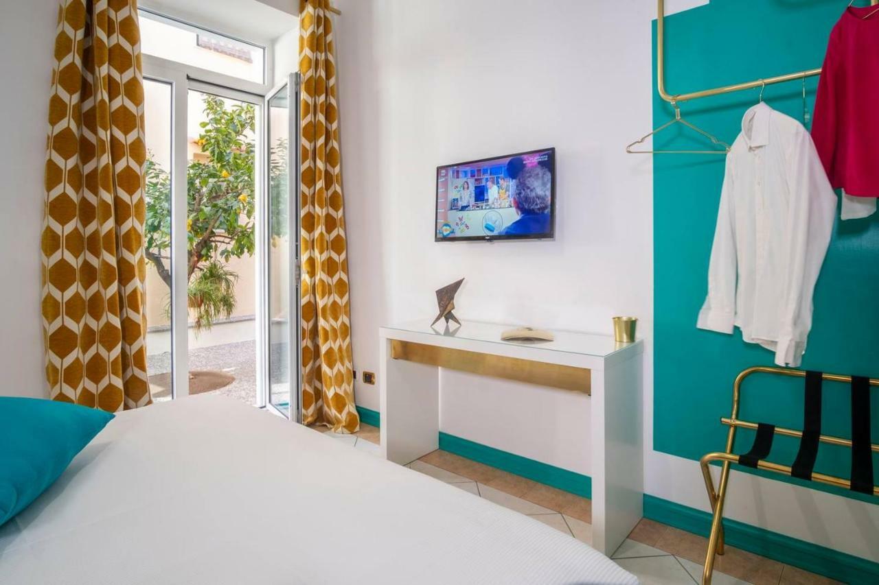Maison M. - Luxury Apartment In Piazza Tasso ซอร์เรนโต ภายนอก รูปภาพ